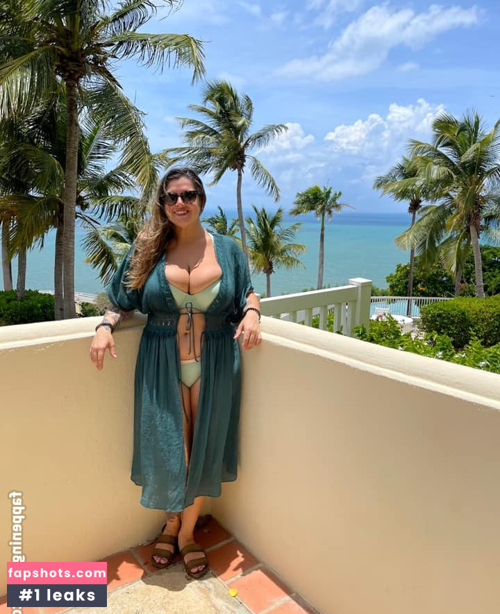 Chelsea Hammill gallery photo #25