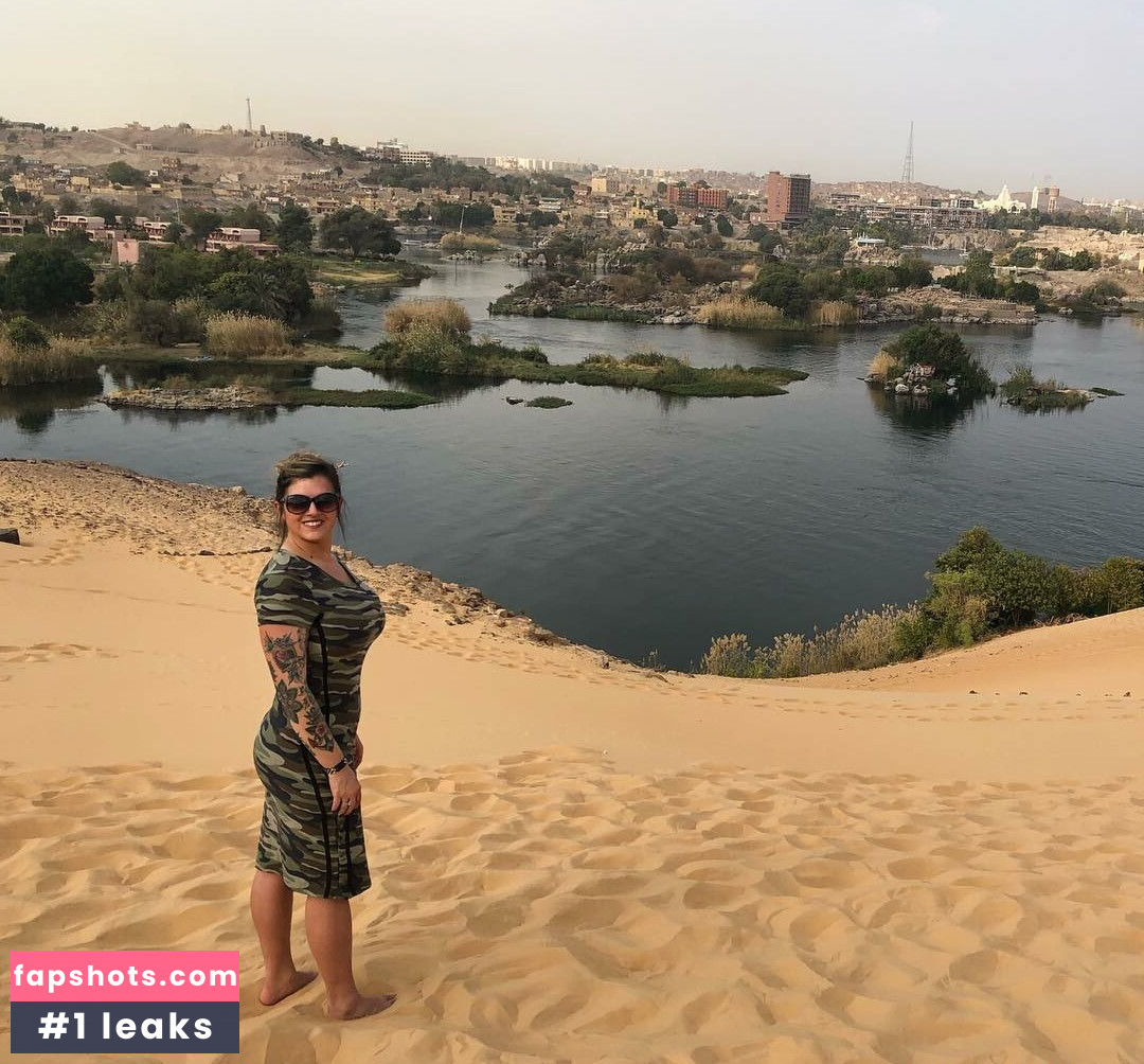 Chelsea Hammill gallery photo #10