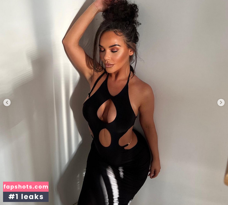 Chelsea Healey nude babe gallery