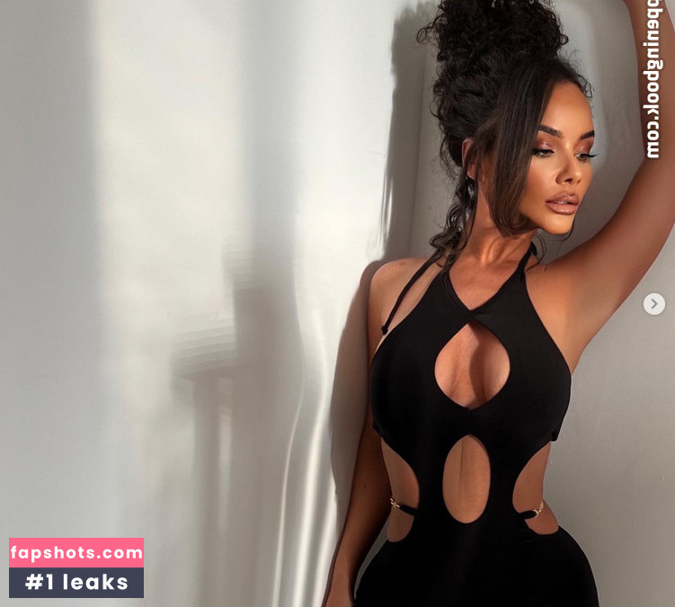 Chelsea Healey gallery photo #56