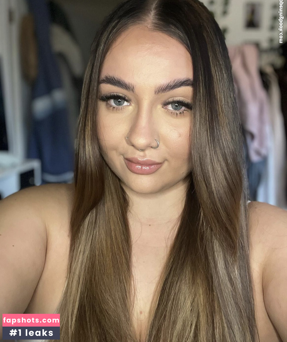 Chelsea Leigh gallery photo #12