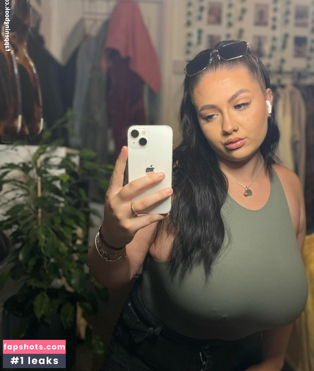 Chelsea Leigh gallery photo #24