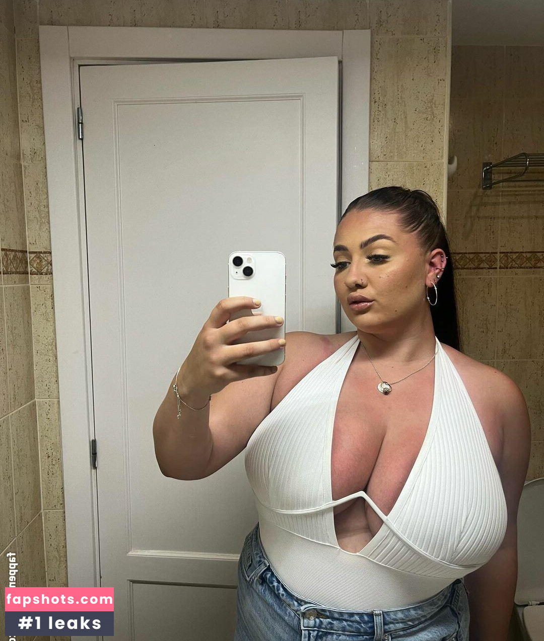 Chelsea Leigh gallery photo #26