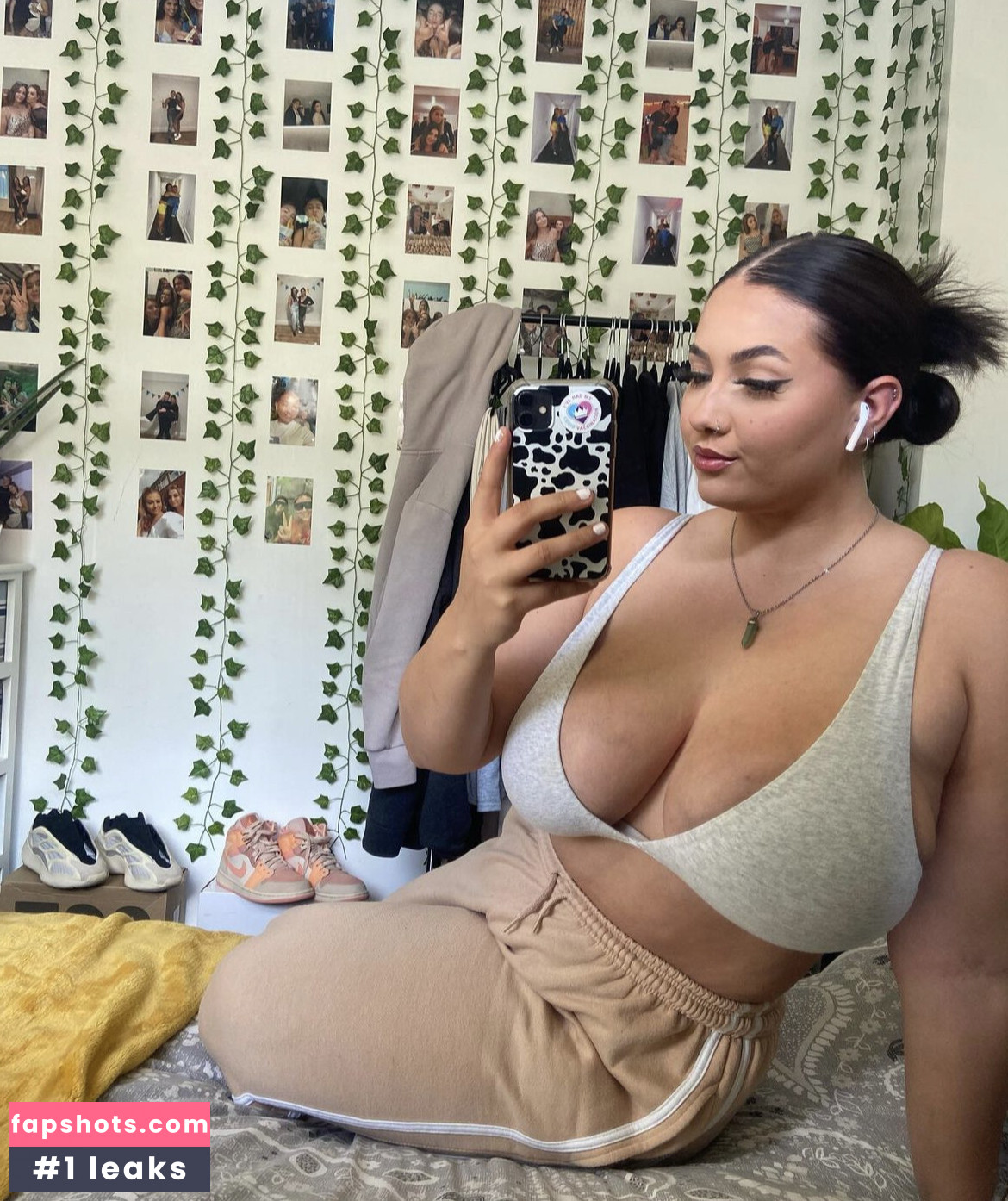 Chelsea Leigh gallery photo #4