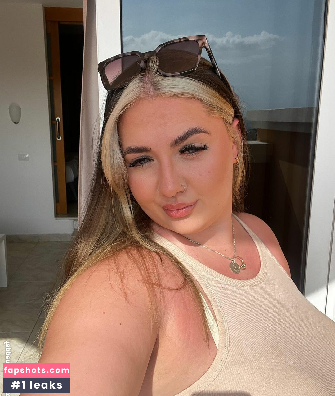 Chelsea Leigh gallery photo #41