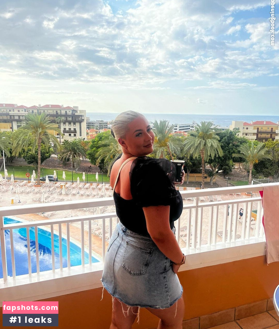 Chelsea Leigh gallery photo #45