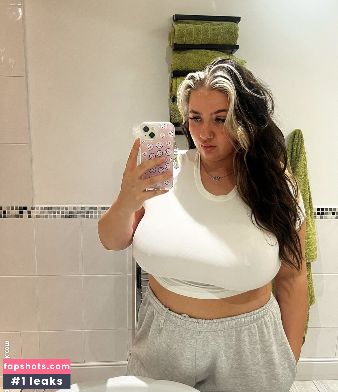 Chelsea Leigh gallery photo #6