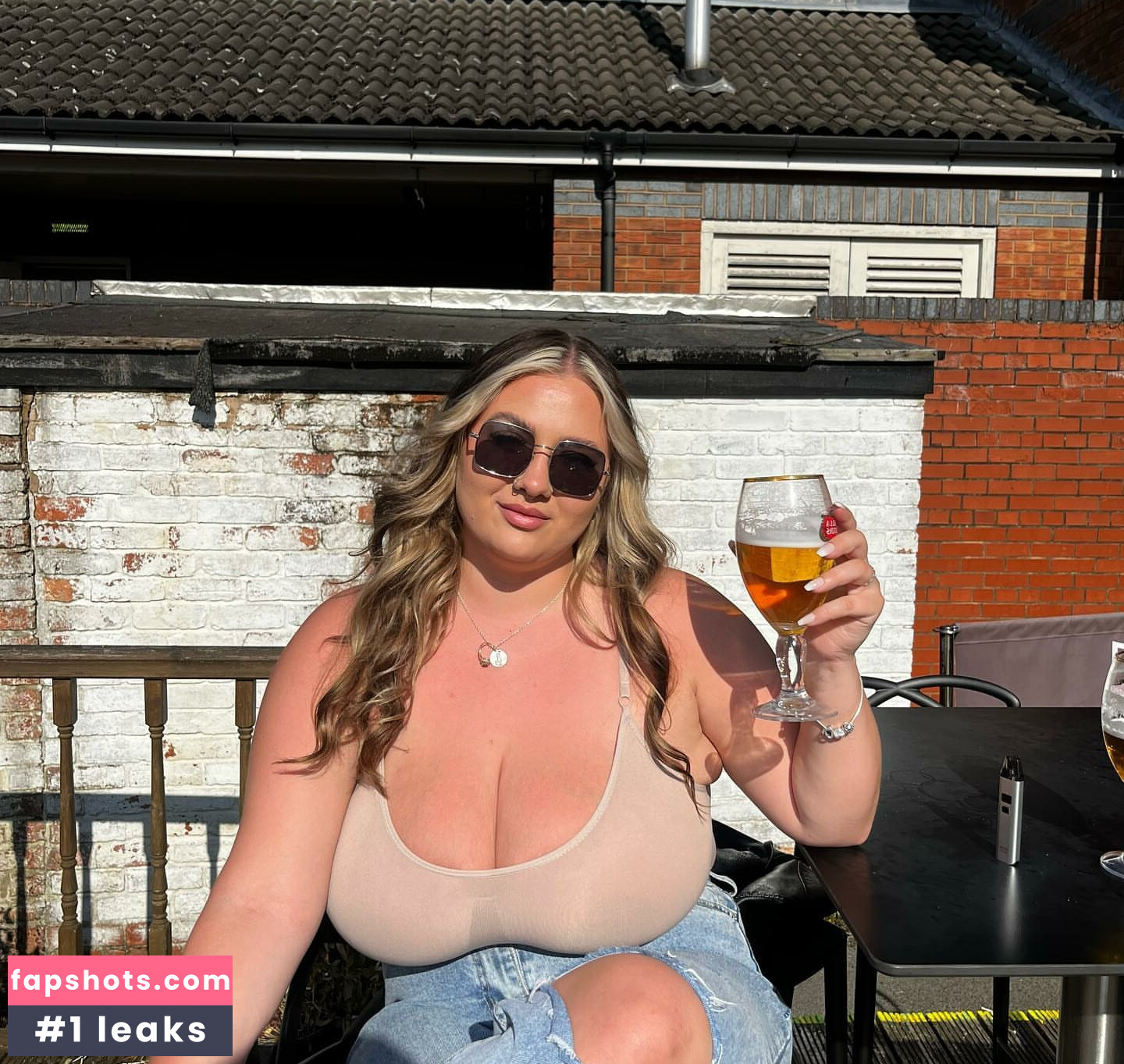 Chelsea Leigh gallery photo #51