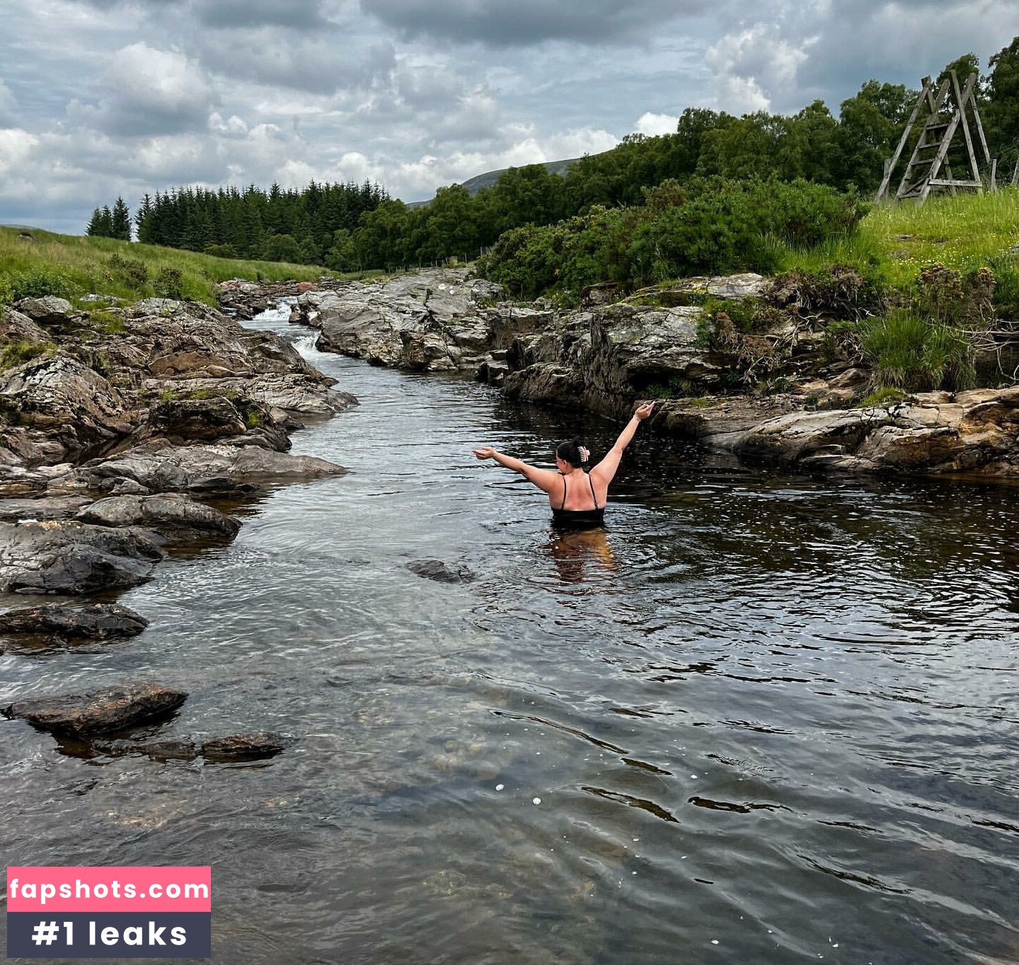 Chelsea Leigh gallery photo #55