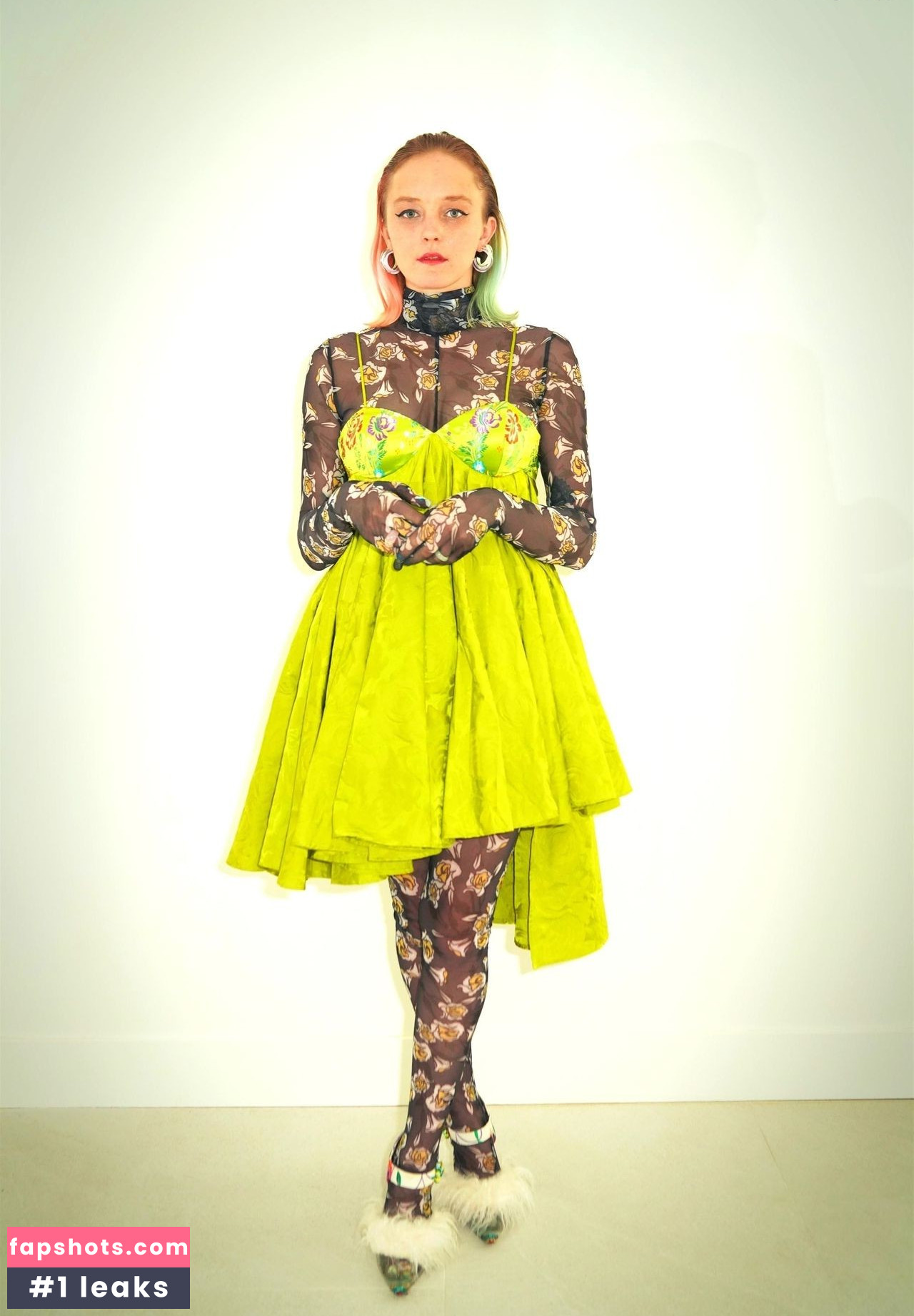 Chelsea Lopez gallery photo #30