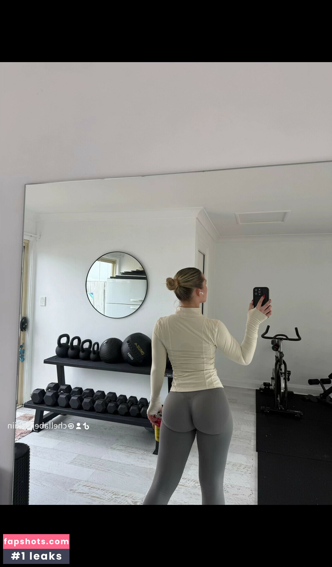 Chelsea Pearce gallery photo #4