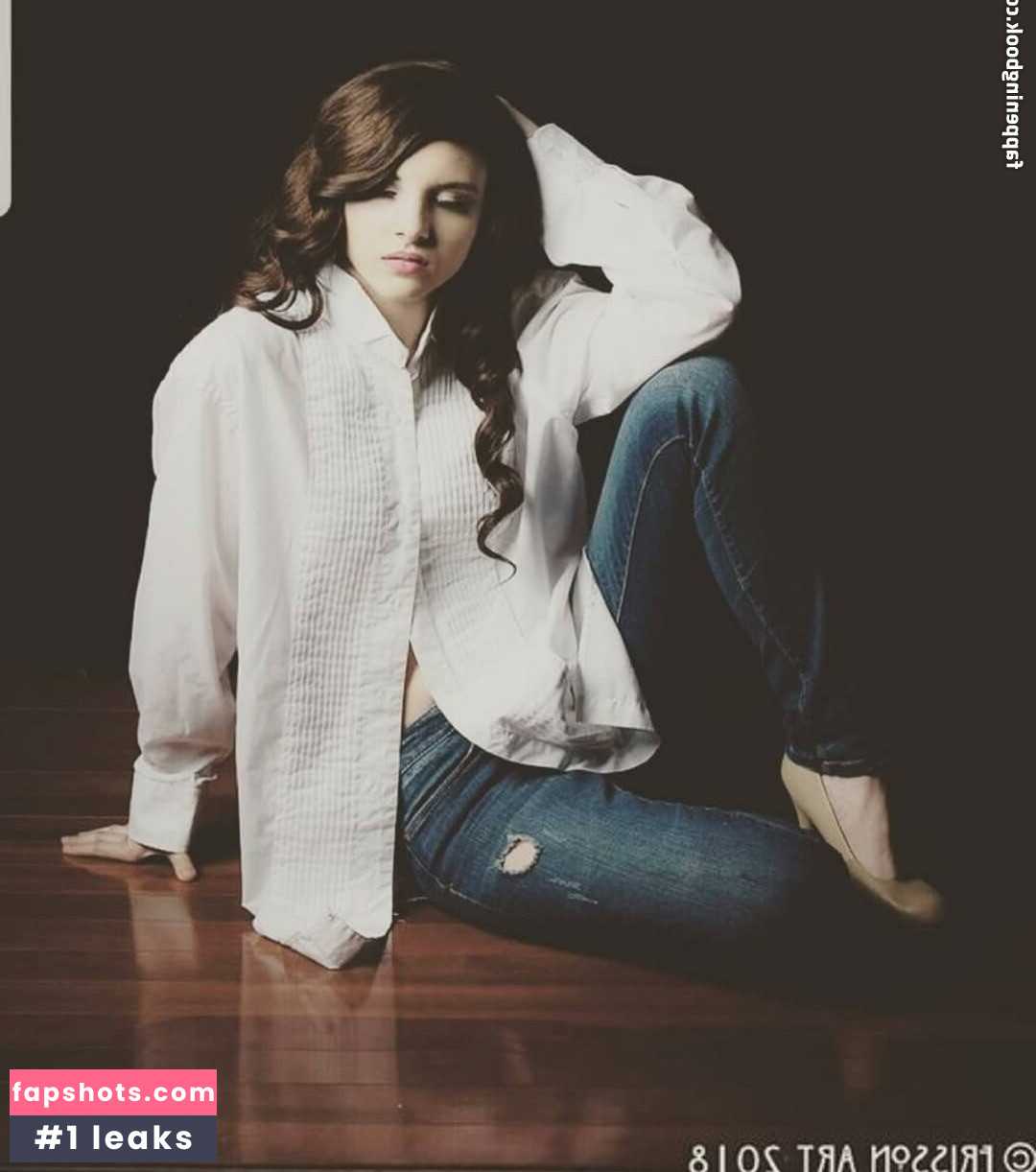 Chelsiedeville gallery photo #10