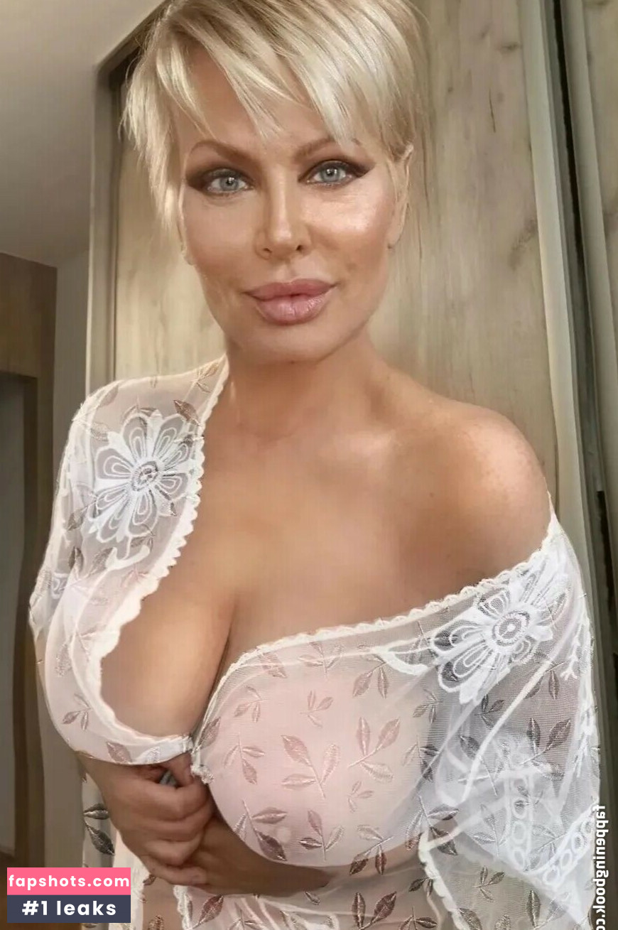 Cheri Lady gallery photo #9