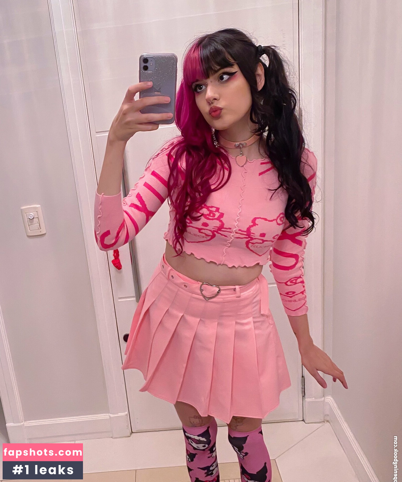 Cherry Bella gallery photo #3