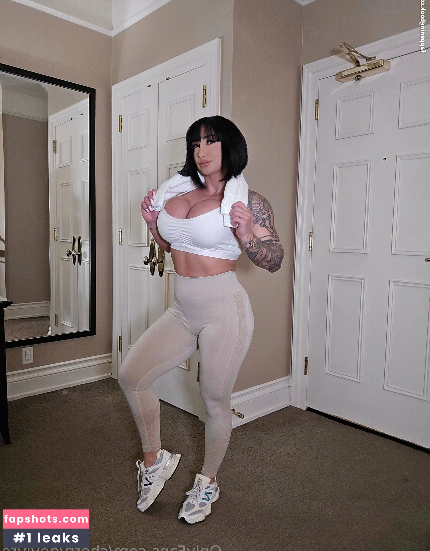 Cherry Devivre gallery photo #37