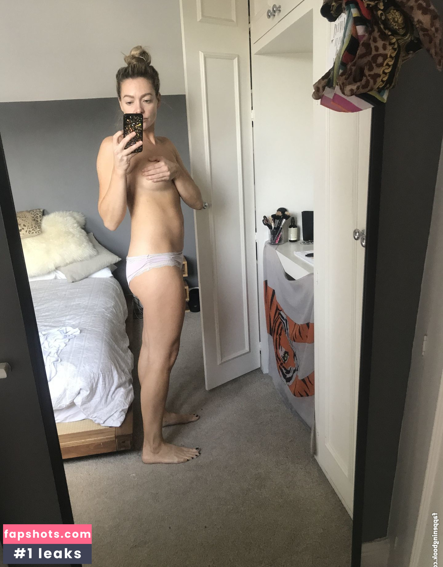 Cherry Healey gallery photo #44