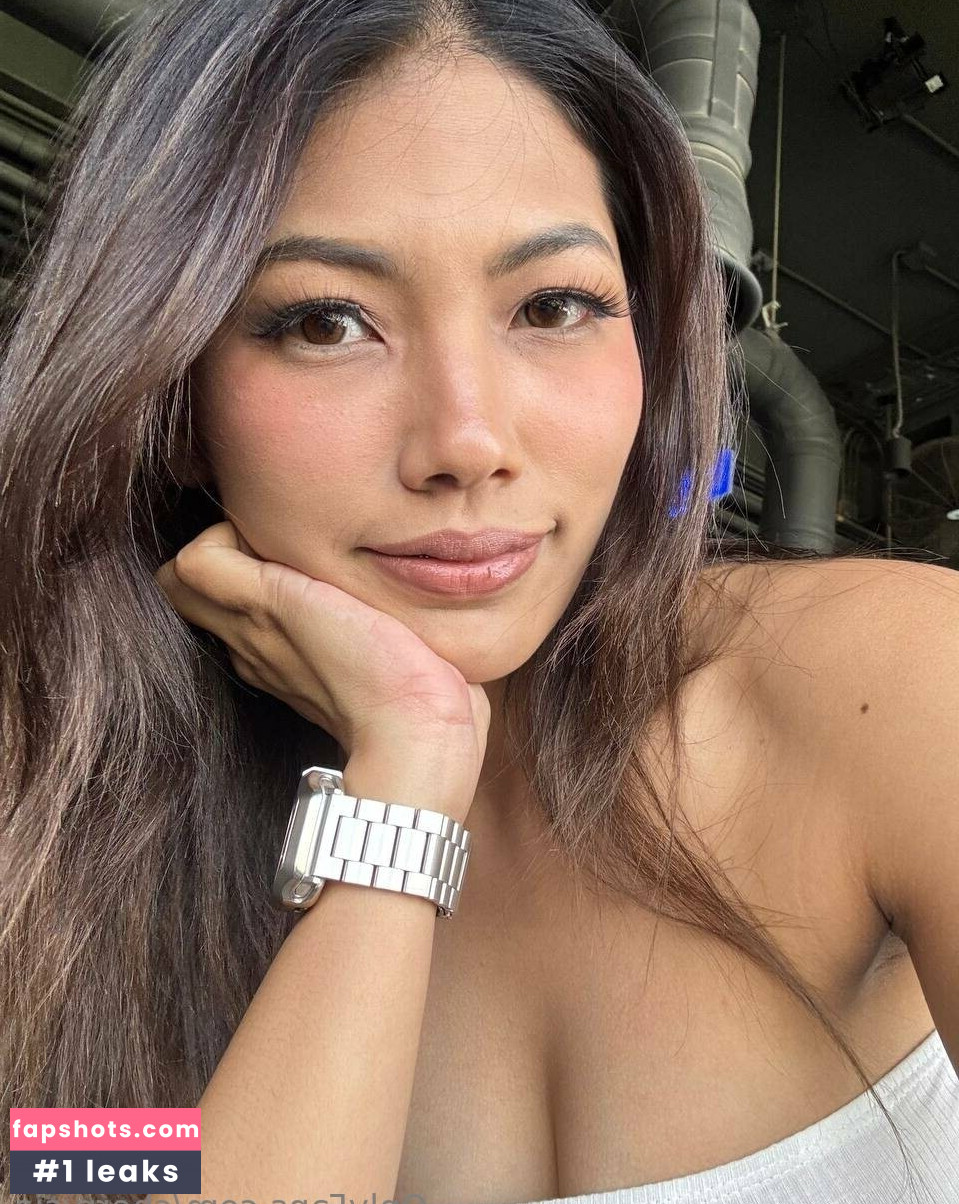 cherrysia nude babe gallery