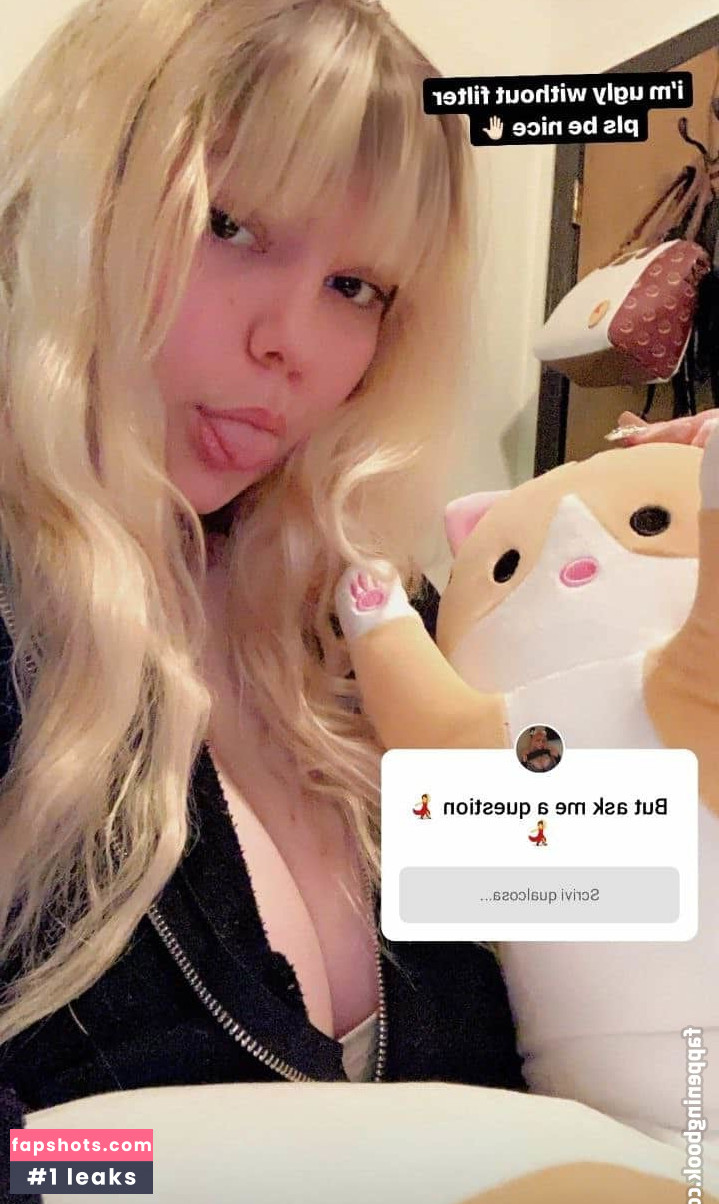 Chewywaifu gallery photo #29