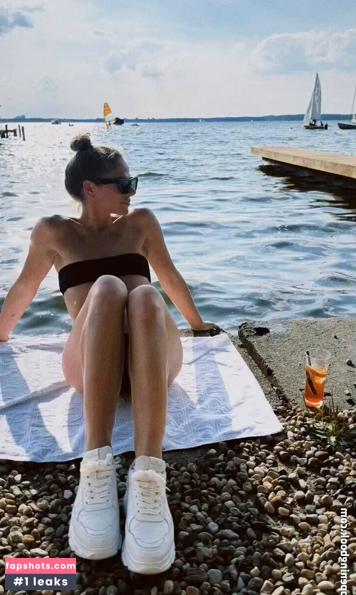 Cheyenne Pahde Nude Leaks OnlyFans Photos #32 - LeakJerk