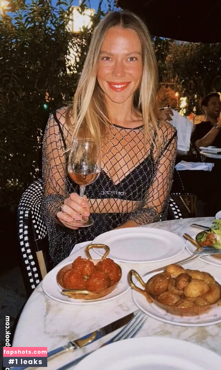 Cheyenne Pahde Nude Leaks OnlyFans Photos #33 - LeakJerk