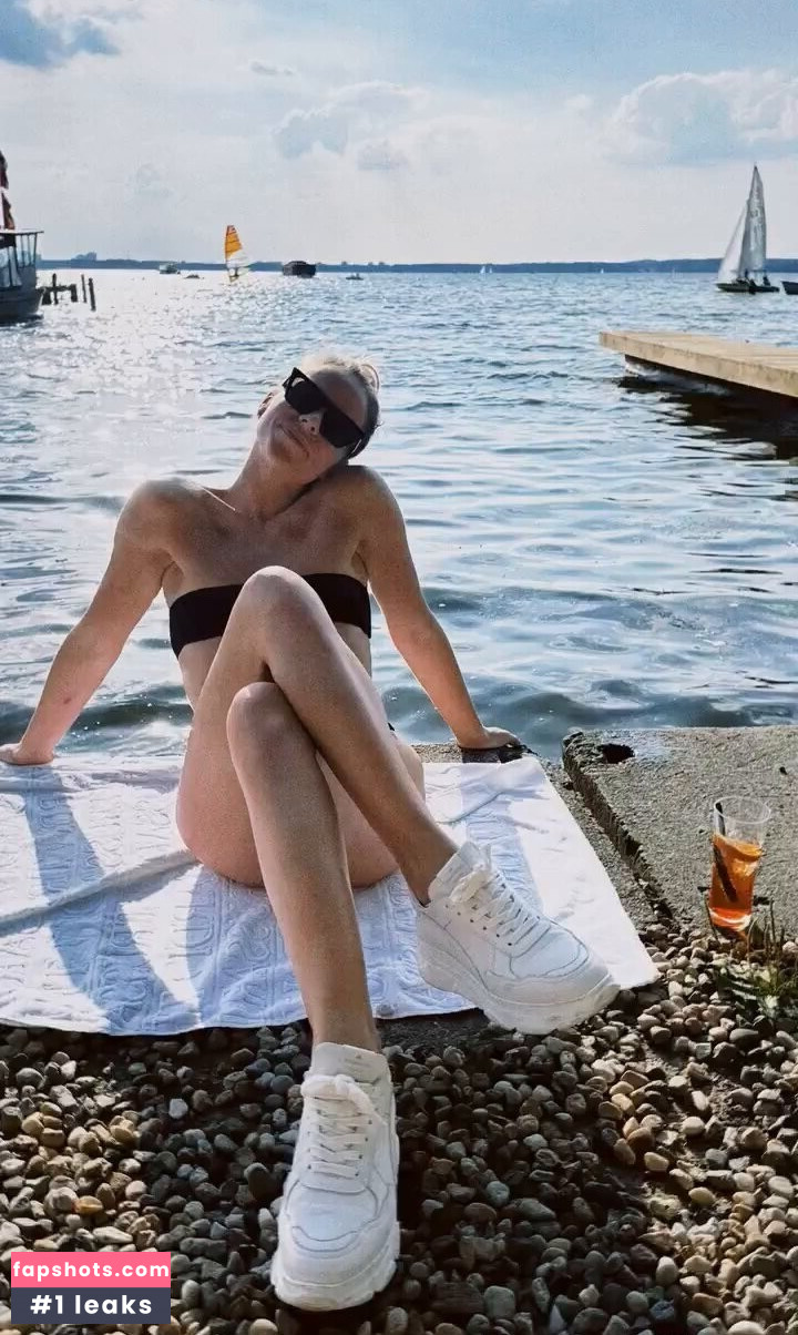 Cheyenne Pahde Nude Leaks OnlyFans Photos #35 - LeakJerk