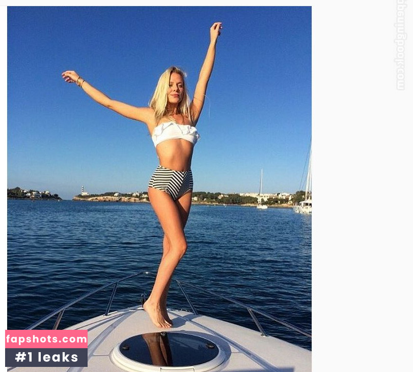 Cheyenne Pahde Nude Leaks OnlyFans Photos #56 - LeakJerk