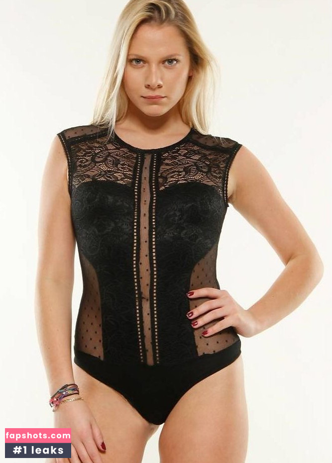 Cheyenne Pahde Nude Leaks OnlyFans Photos #75 - LeakJerk