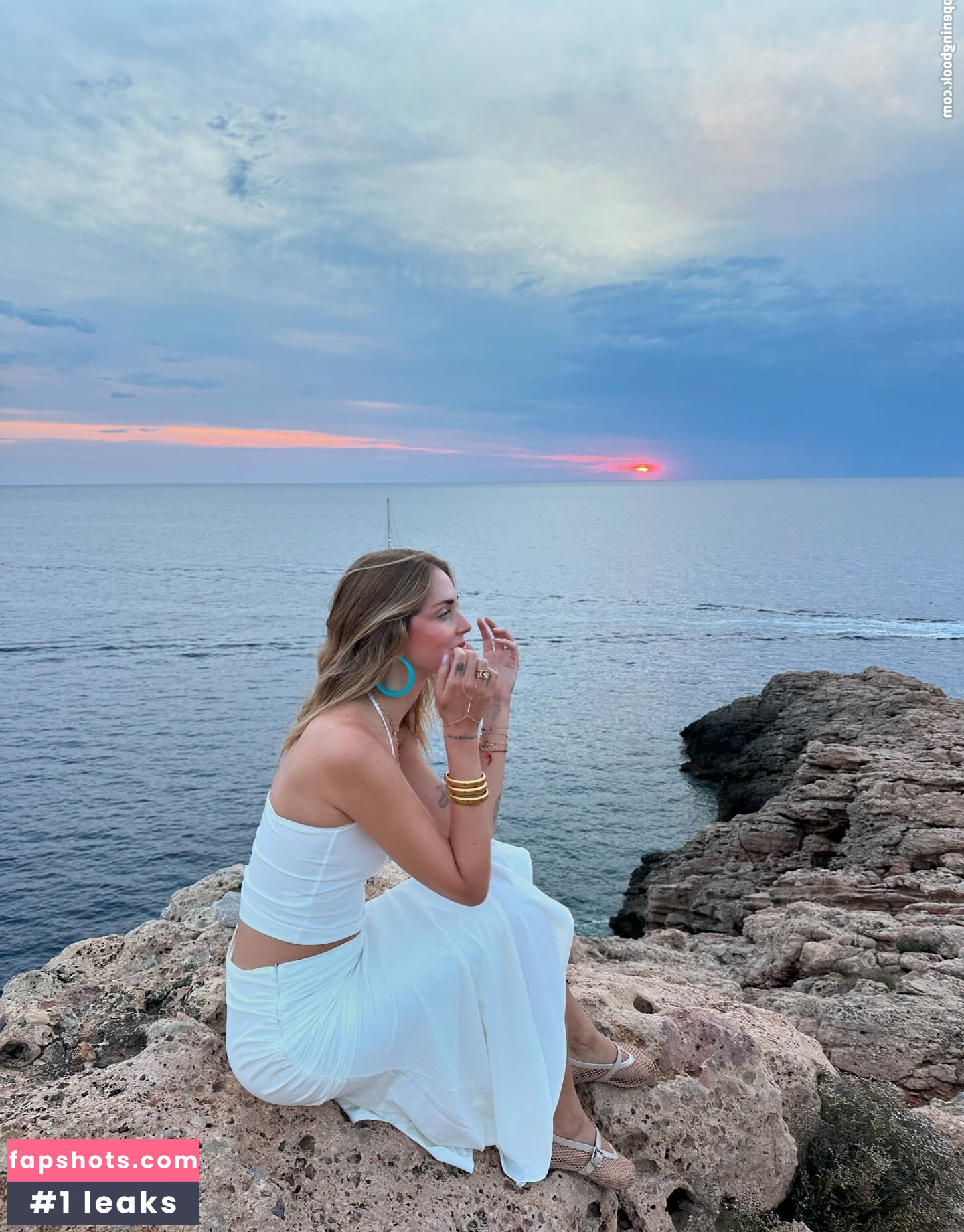 Chiara Ferragni gallery photo #23