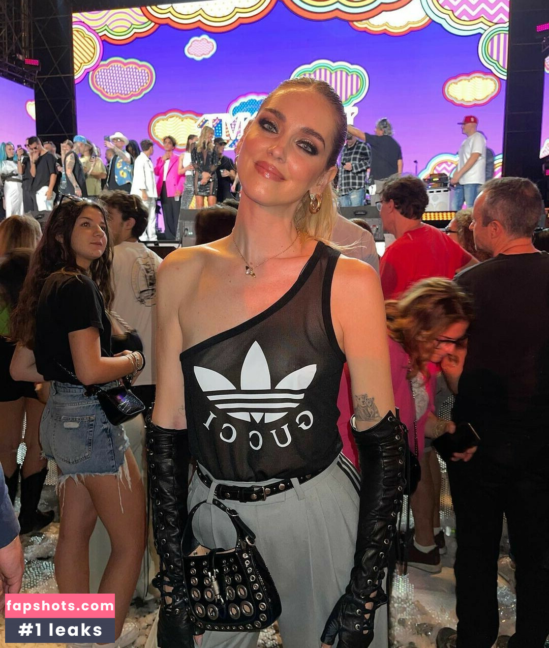 Chiara Ferragni gallery photo #226