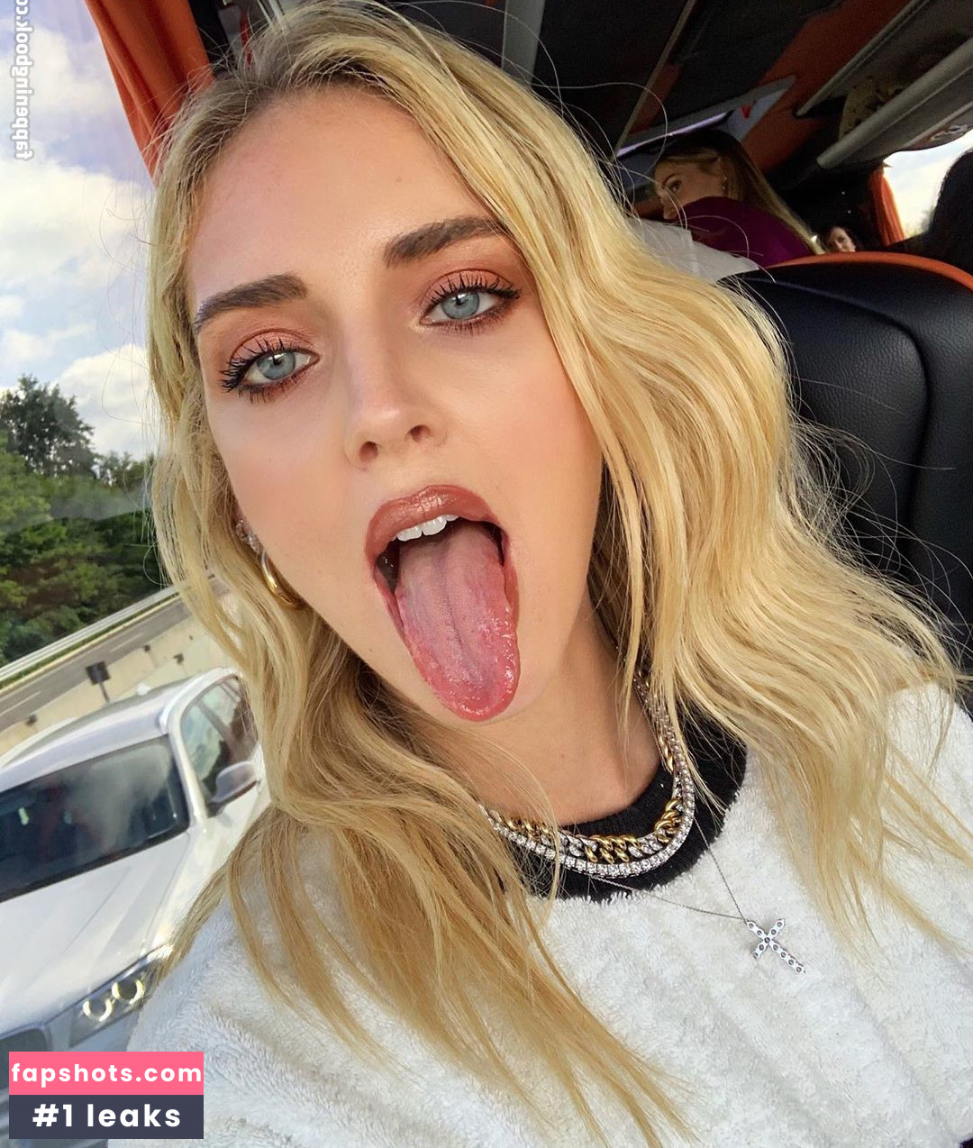Chiara Ferragni gallery photo #307