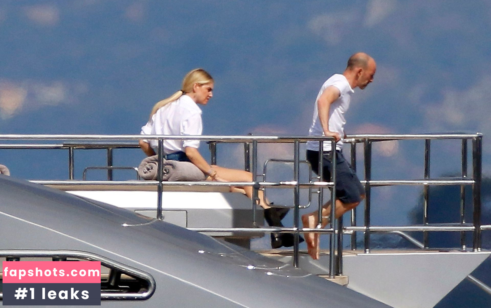 Chiara Ferragni gallery photo #359