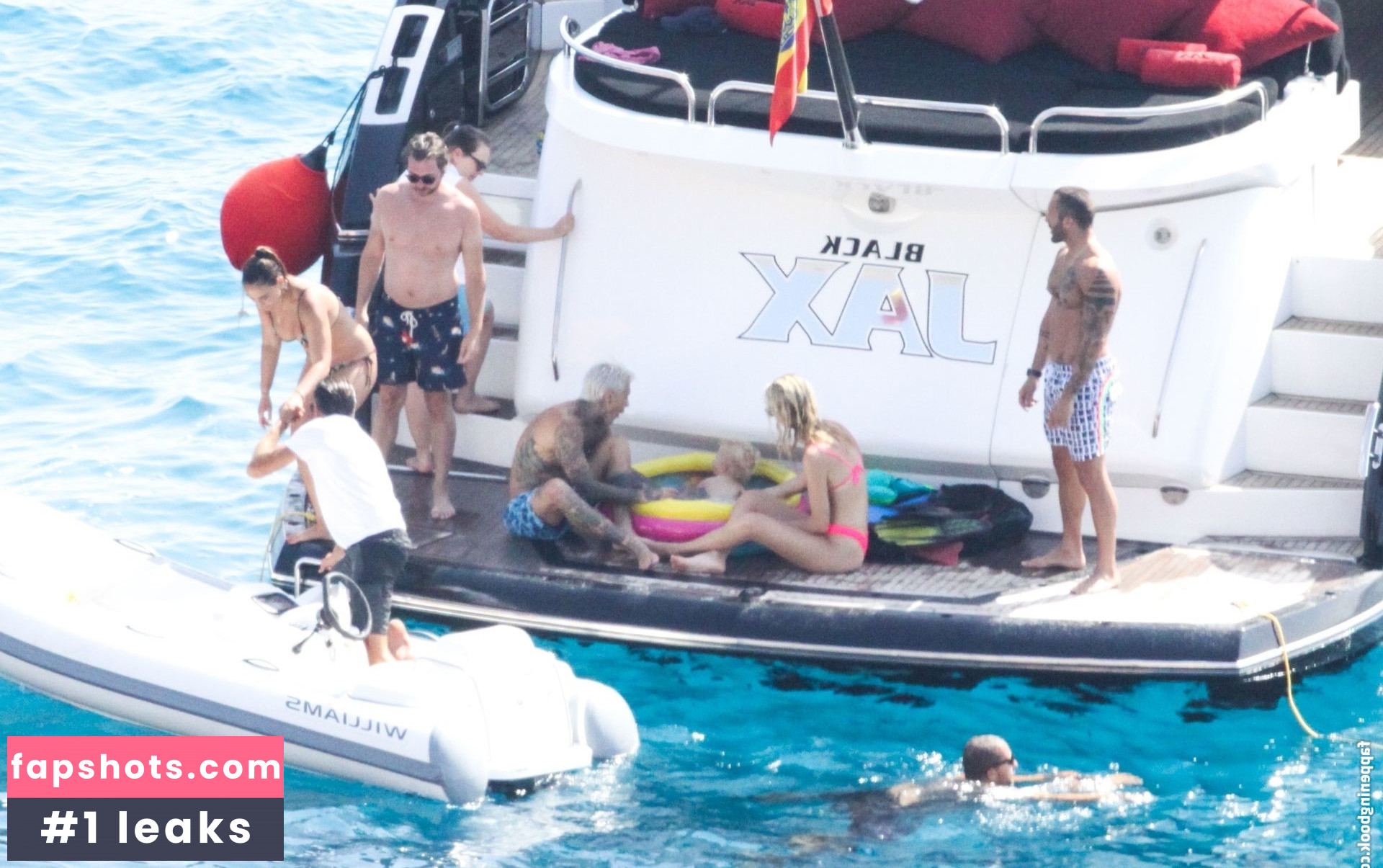 Chiara Ferragni gallery photo #445