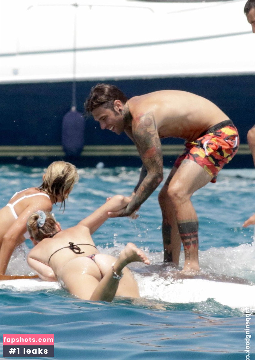 Chiara Ferragni gallery photo #492