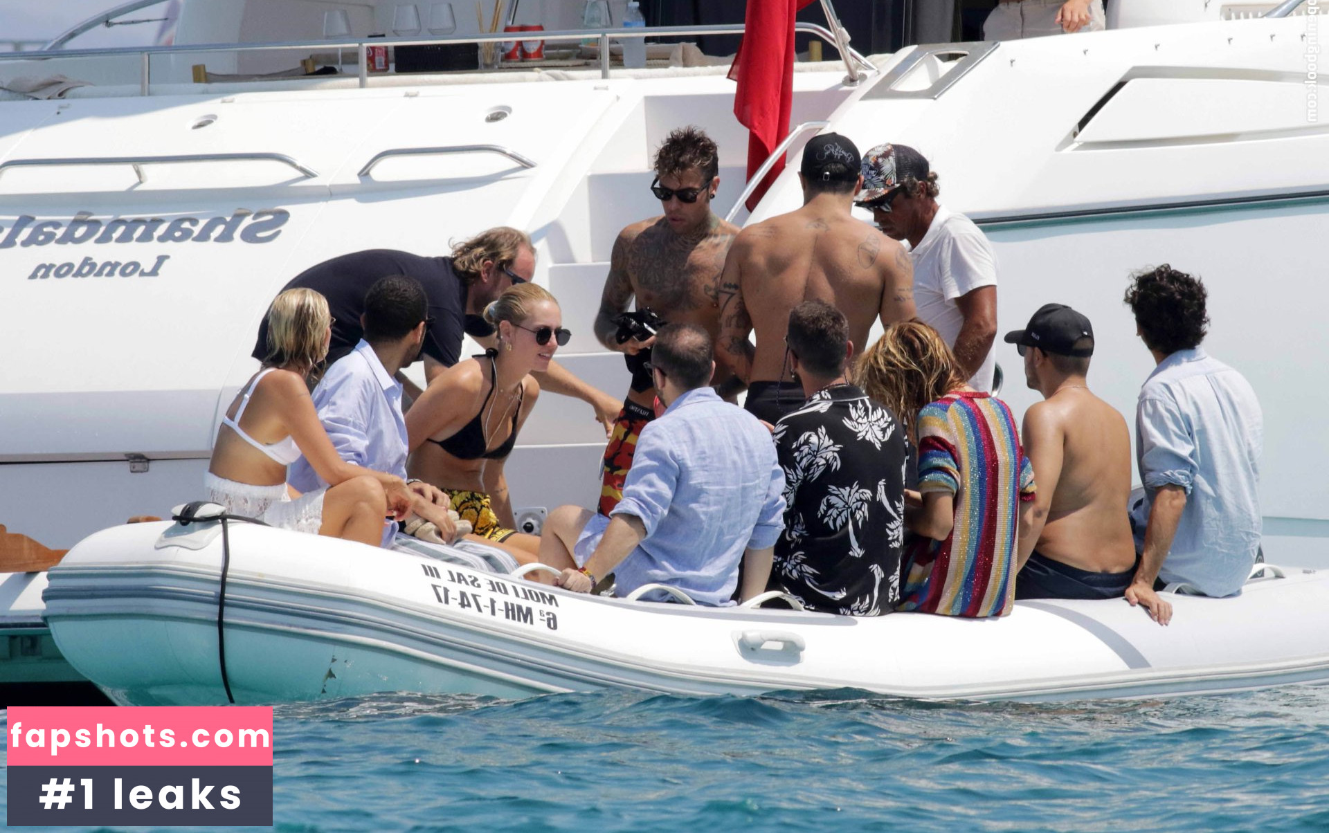 Chiara Ferragni gallery photo #493