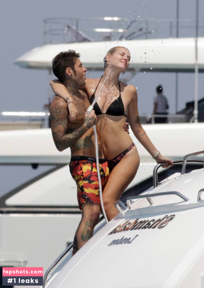 Chiara Ferragni gallery photo #498