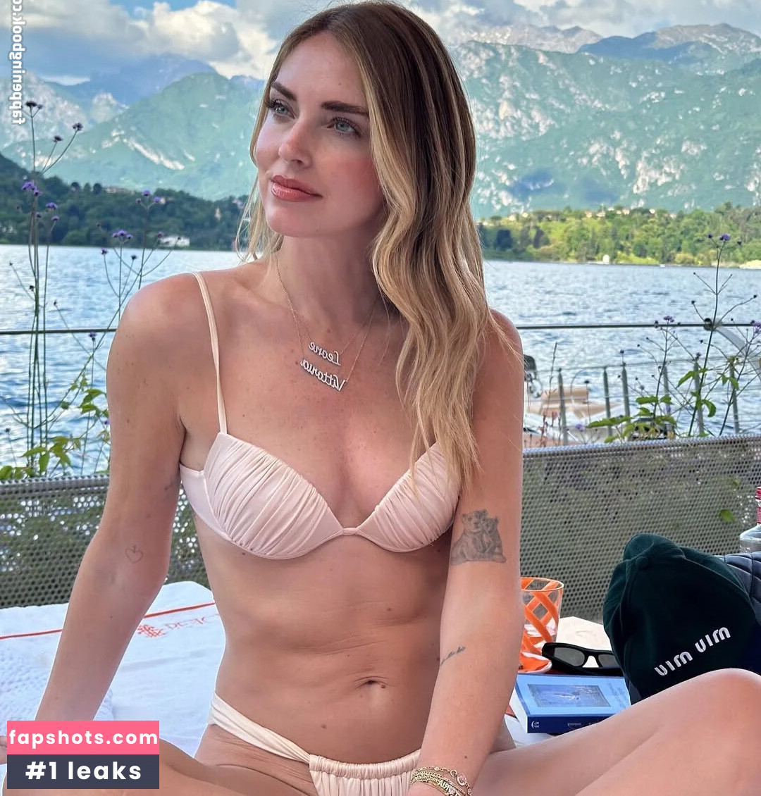 Chiara Ferragni gallery photo #76