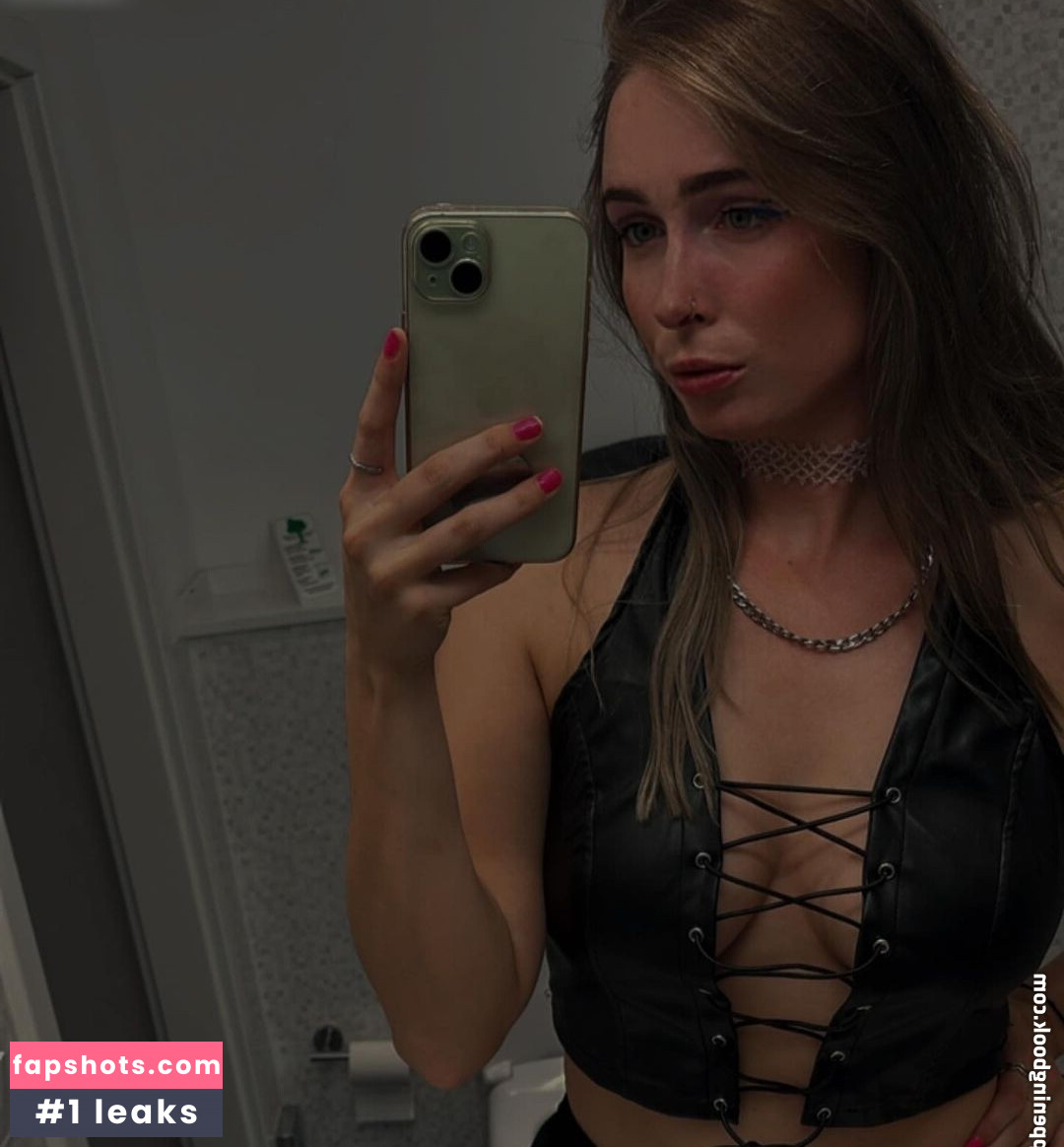 chiara_hbs gallery photo #3