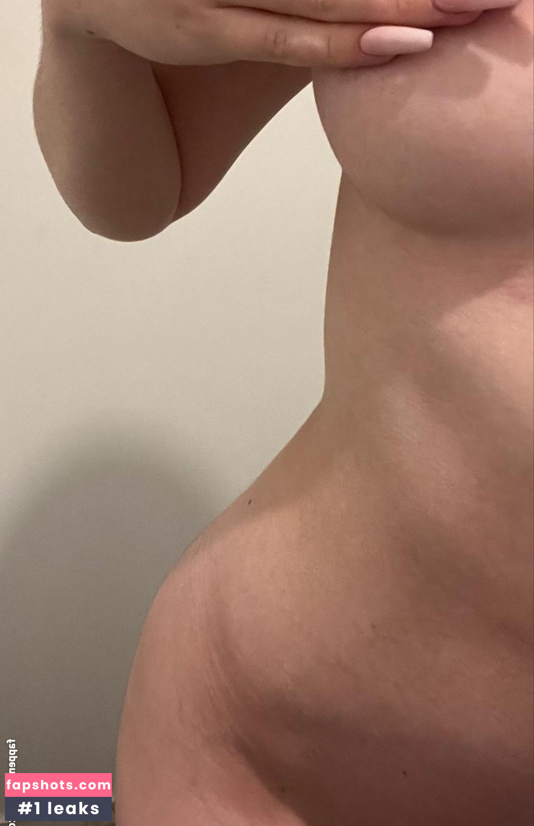 Chiarafit nude babe gallery