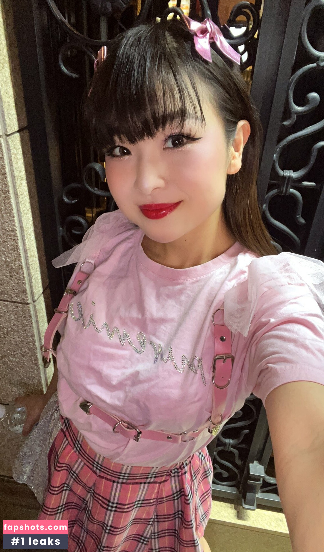 Childish Lina gallery photo #35