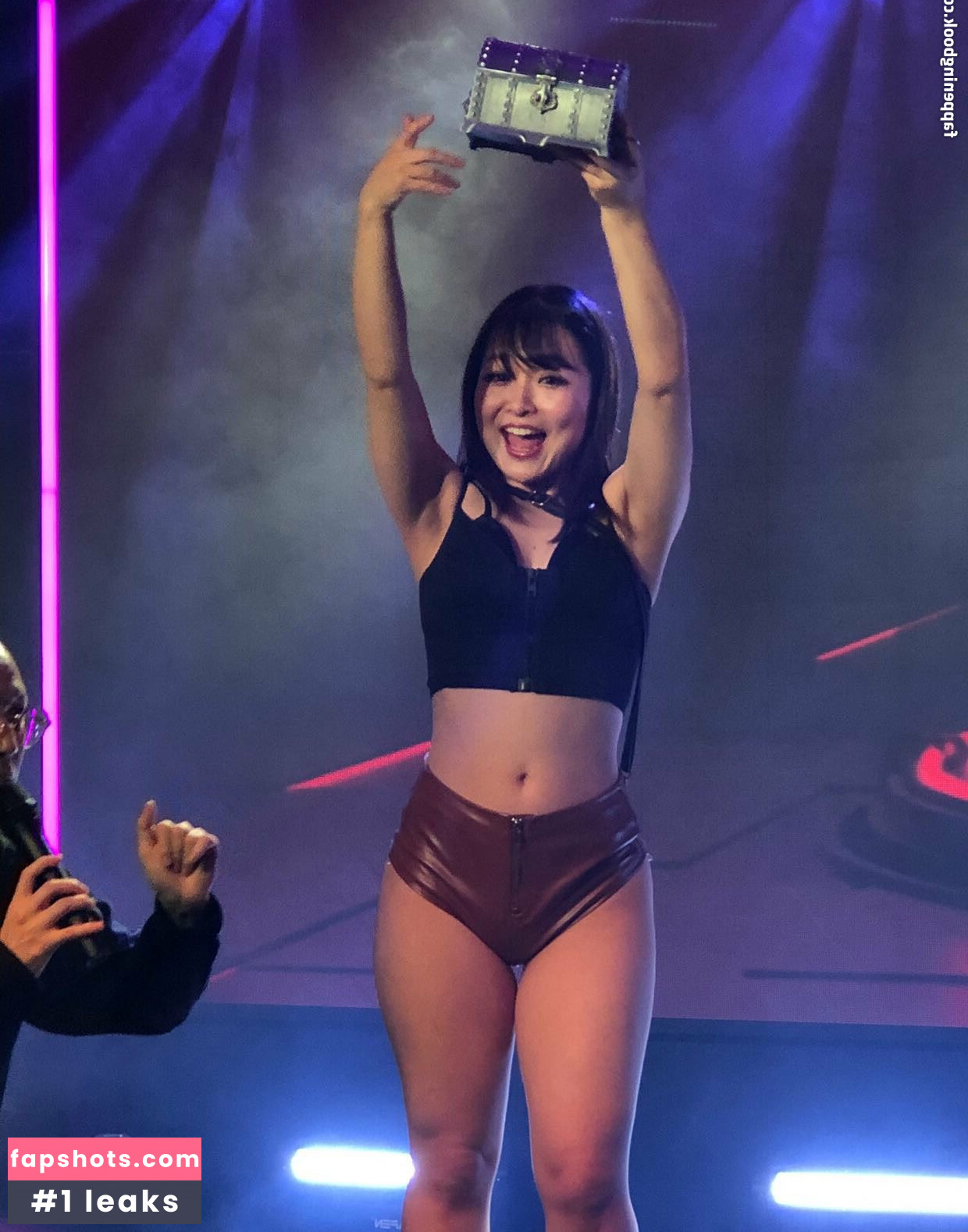 Childish Lina gallery photo #39