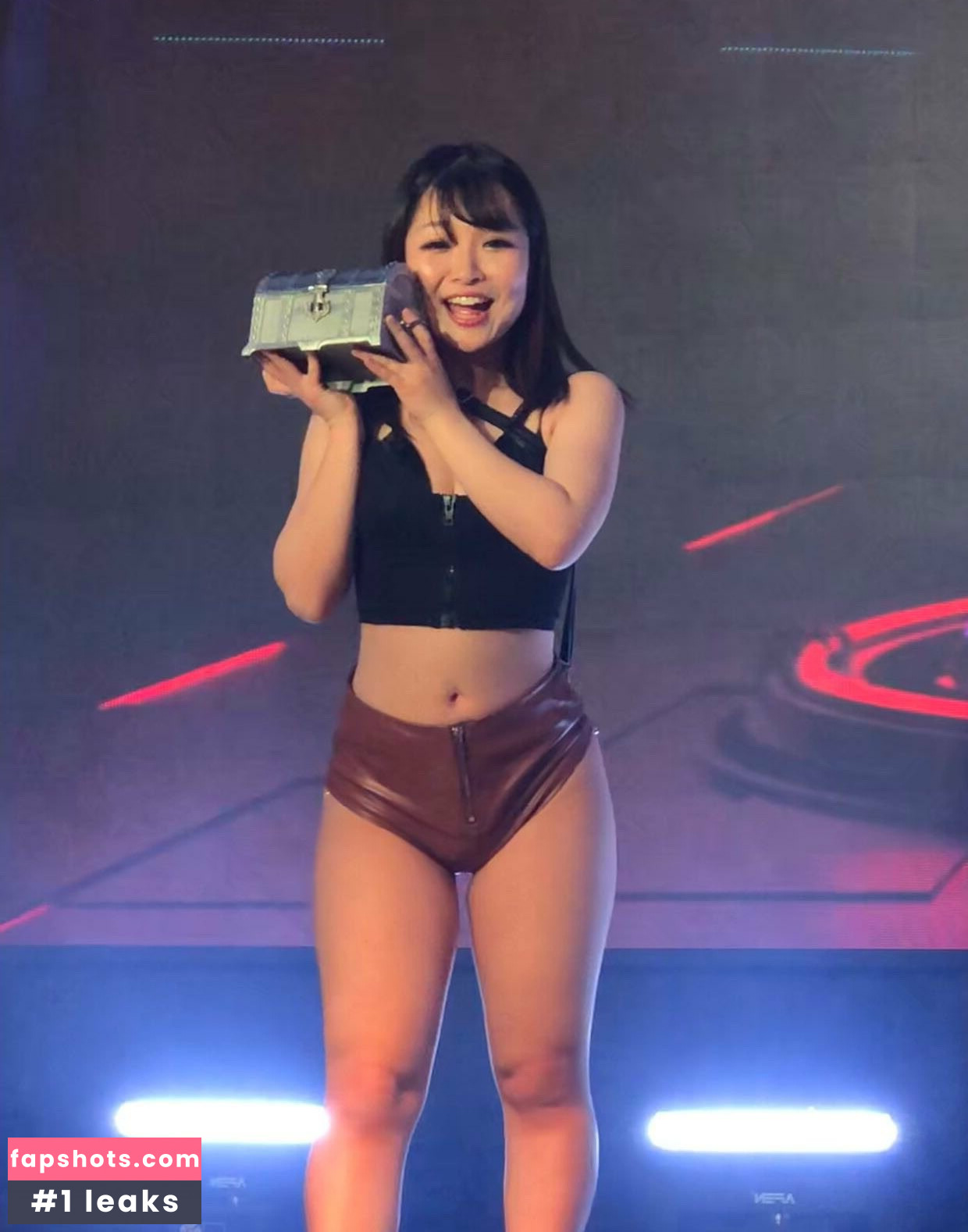 Childish Lina gallery photo #40