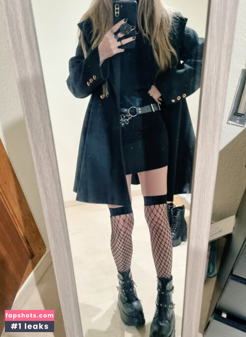 Chio Uyuni Nude Leaks OnlyFans Photos #13 - LeakJerk