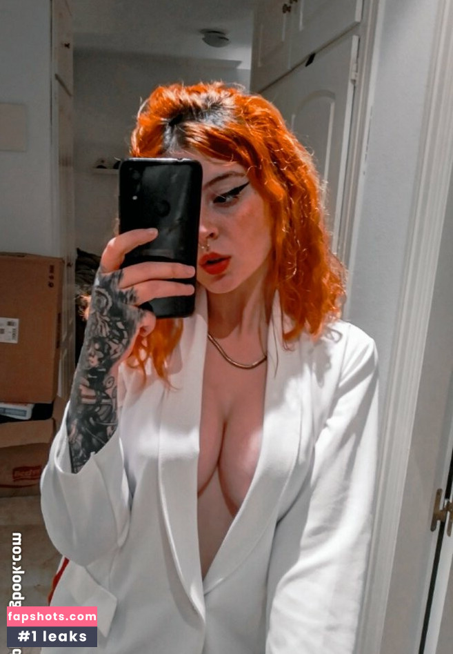 chispipika nude babe gallery