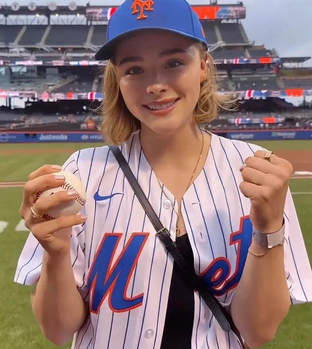 chlo-grace-moretz gallery photo #384