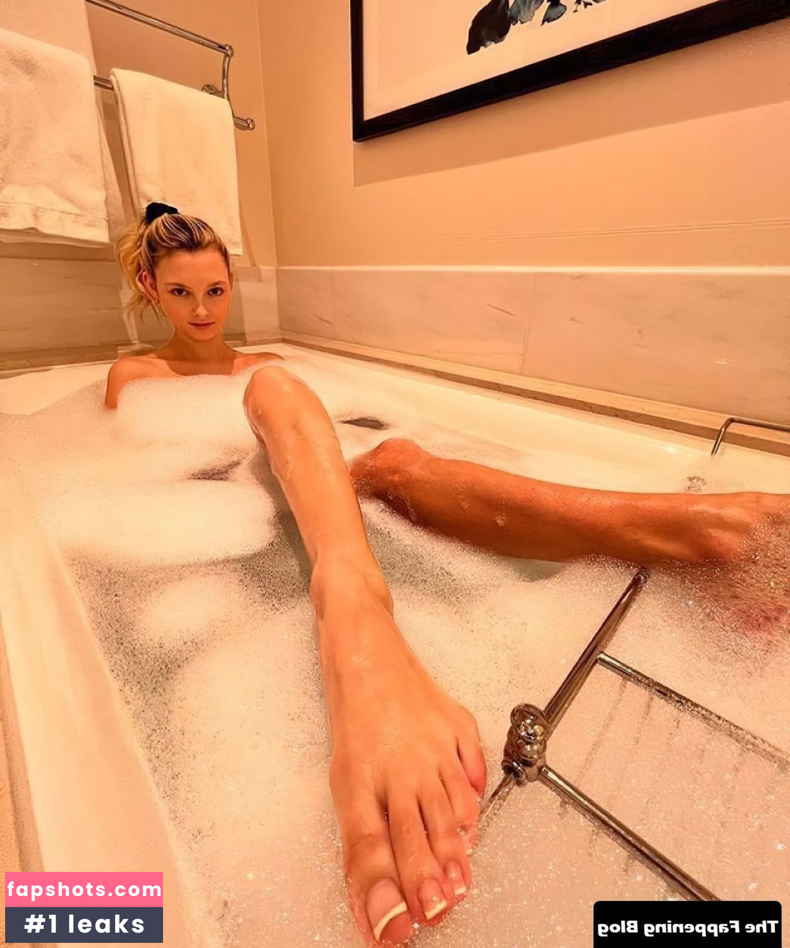 Chloe Avenaim gallery photo #15