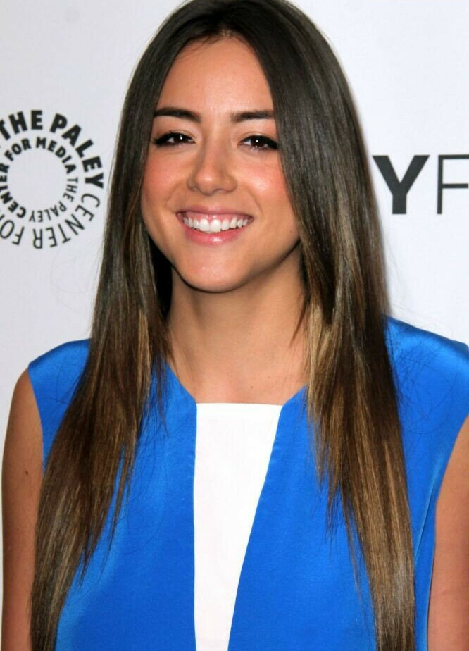 chloe-bennet gallery photo #429