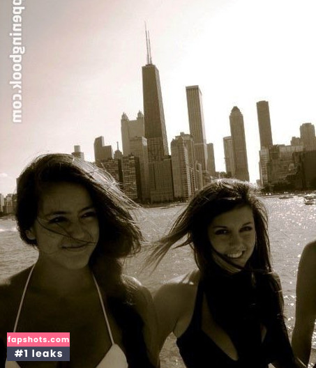 Chloe Bennett gallery photo #5