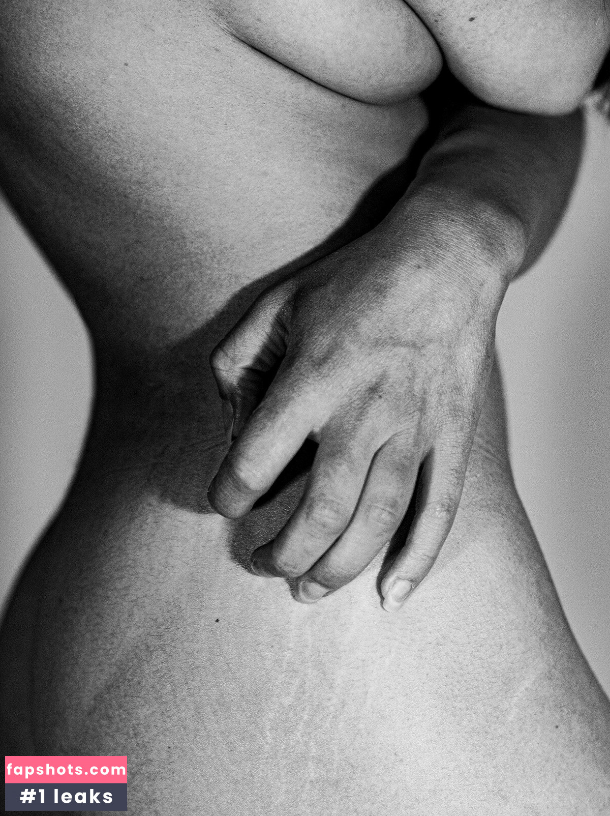 Chloe Bonhaure Nude Leaks OnlyFans Photos #27 - LeakJerk