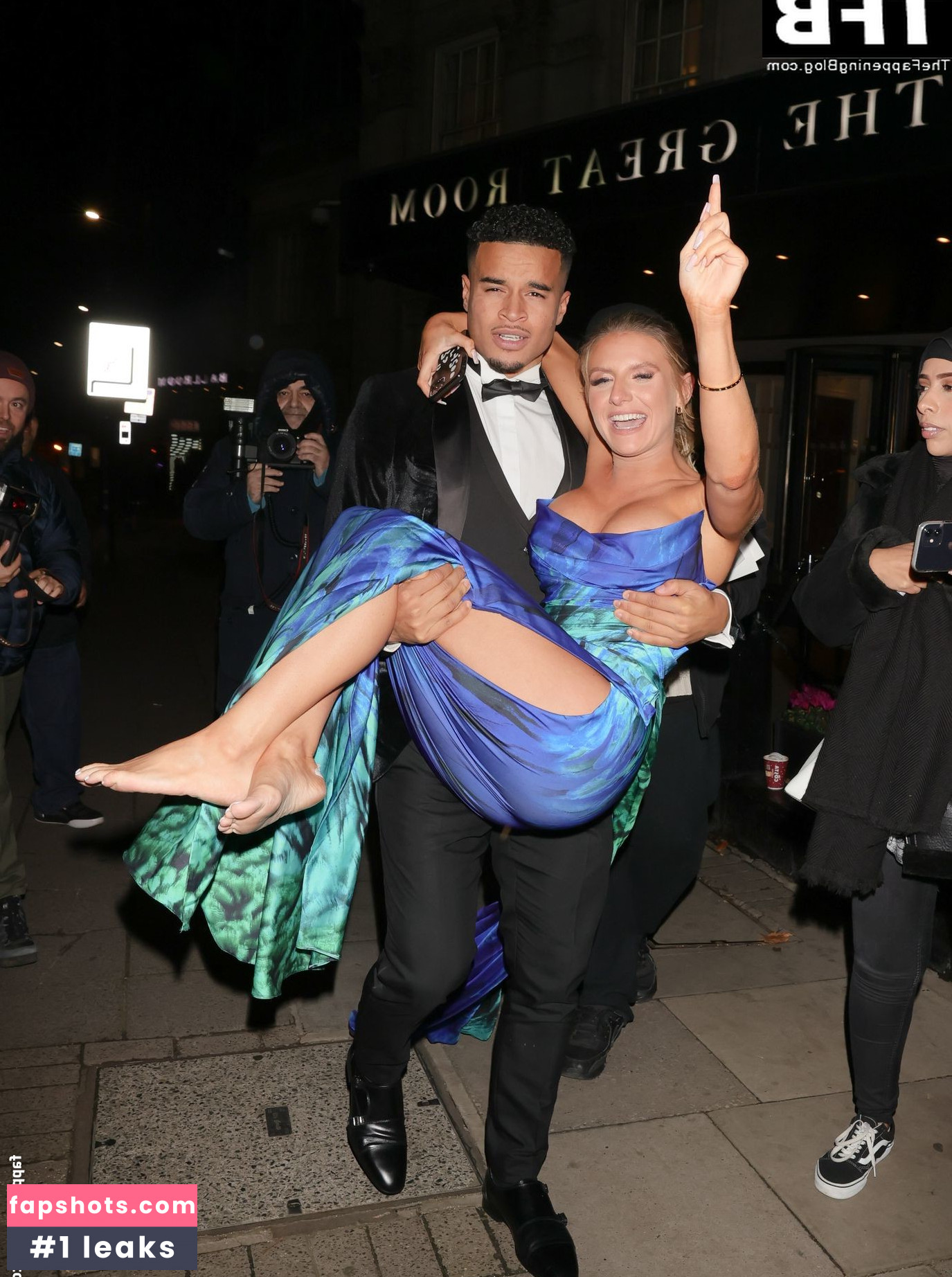 Chloe Burrows Nude Leaks OnlyFans Photos #66 - LeakJerk