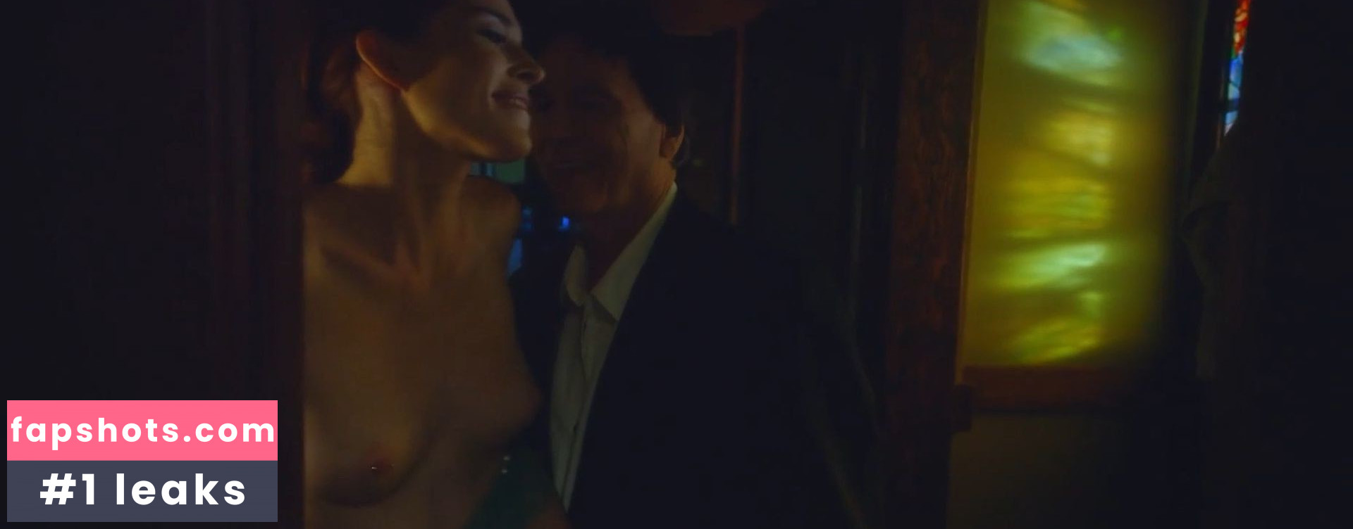 Chloe Dykstra gallery photo #20